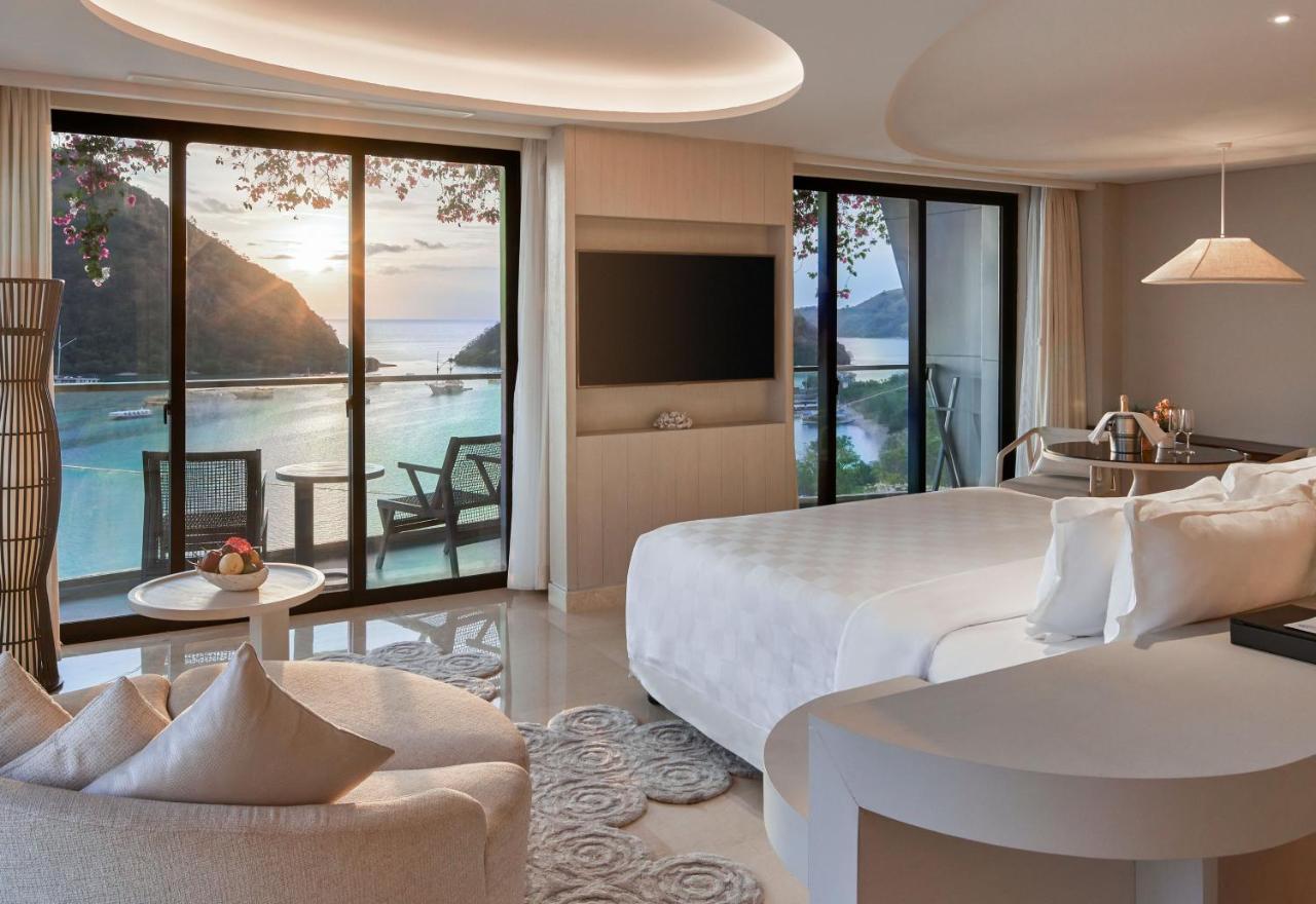 Ayana Komodo Waecicu Beach Labuan Bajo Exterior photo