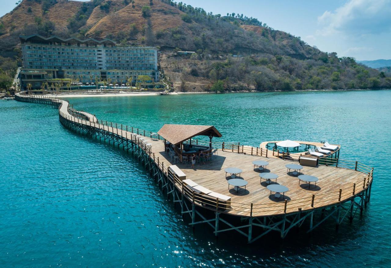 Ayana Komodo Waecicu Beach Labuan Bajo Exterior photo