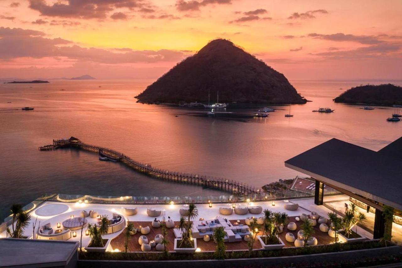 Ayana Komodo Waecicu Beach Labuan Bajo Exterior photo